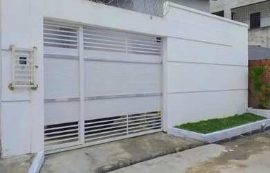 Imagem: A casa possui 3 Dormitórios, 3 Banheiros, 1 Vaga na garagem