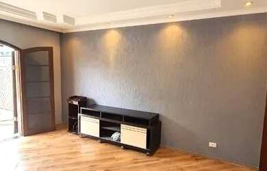 Imagem: A casa possui 3 Dormitórios, 3 Banheiros, 3 Vagas na garagem