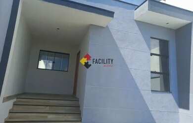 Imagem: A casa à venda possui 2 Dormitórios, 1 Banheiro, 2 Vagas na