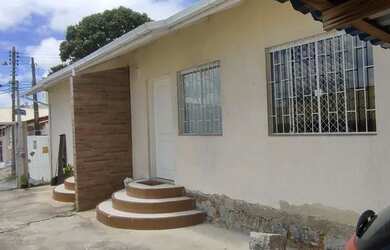 Imagem: A casa possui 2 Dormitórios, 2 Banheiros, 1 Vaga na garagem