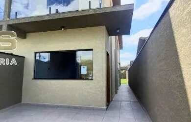 Imagem: A casa possui 3 Dormitórios, 4 Banheiros, 2 Vagas na garagem