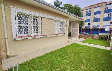 Imagem 2: Casa à venda Rua Cristóvão Pereira, Passo da Areia - Porto Alegre