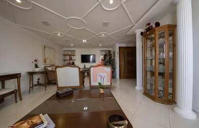 Imagem: O apartamento possui 3 Dormitórios, 4 Banheiros, 3 Vagas na