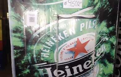 Imagem: O depósito à venda possui e está localizado em São José