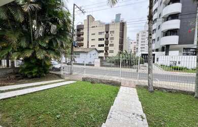 Imagem 16: Casa muito bem localizada no Centro de Criciúma