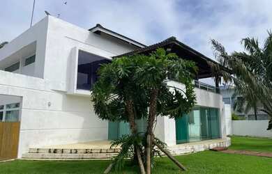 Imagem: A casa em condomínio possui 3 Dormitórios, 3 Banheiros, 2