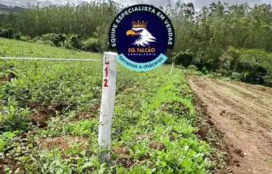 Imagem: O terreno possui 600m² de Área e está localizado em Centro