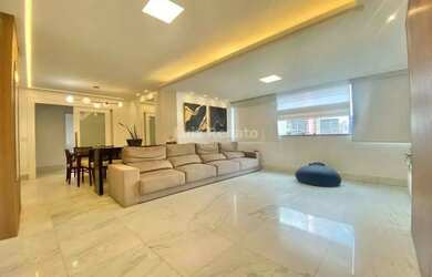 Imagem: O apartamento possui 4 Dormitórios, 2 Banheiros, 3 Vagas na