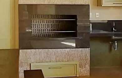 Imagem: A casa possui 3 Dormitórios, 3 Banheiros, 3 Vagas na garagem