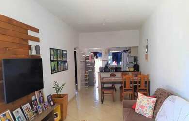 Imagem: A casa possui 2 Dormitórios, 1 Banheiro e Imóvel mobiliado