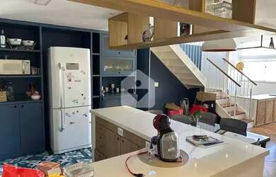 Imagem 5: Cobertura duplex reformada por arquiteta Vista espetacular das montanhas!