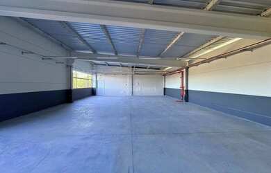 Imagem 10: Sala comercial no Bairro do Salto, com 240 m², estacionamento rotativo...