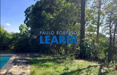 Imagem: O terreno possui 375m² de Área e está localizado em Retiro