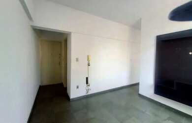 Imagem 2: Apartamento com 1 dormitório à venda, 50 m² por R$ 160.000,00 - Centro...