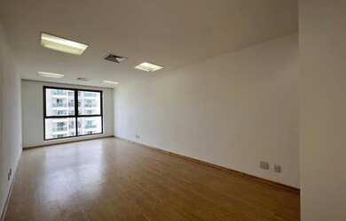 Imagem: O depósito possui 1 Vaga na garagem, 36m² de Área e Imóvel