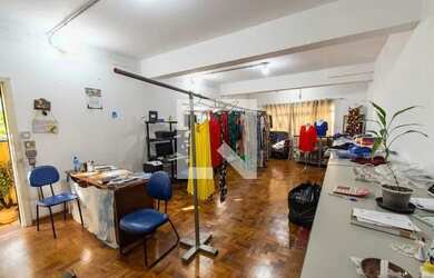 Imagem: A casa à venda possui 5 Dormitórios, 3 Banheiros, 5 Vagas