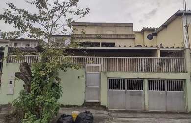 Imagem: A casa em condomínio possui 3 Dormitórios, 2 Banheiros, 2