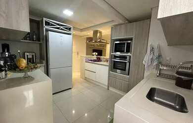 Imagem: O apartamento possui 3 Dormitórios, 3 Banheiros, 1 Vaga na