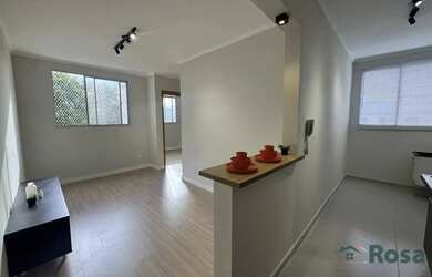 Imagem: O apartamento possui 2 Dormitórios, 1 Banheiro, 1 Vaga na garagem