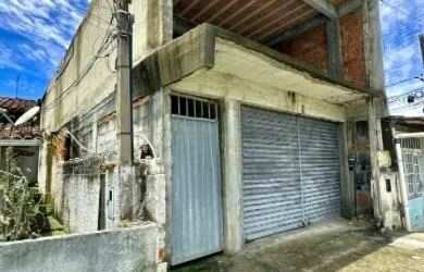 Imagem: A casa possui 3 Dormitórios, 1 Banheiro e 5461m² de Área