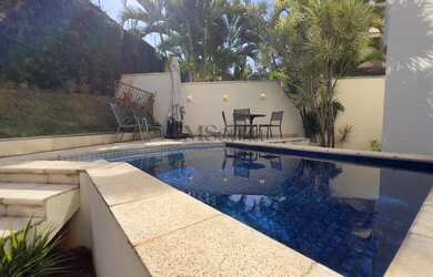 Imagem: A casa em condomínio possui 4 Dormitórios, 5 Banheiros, 4