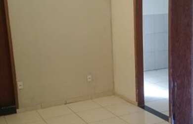 Imagem: A kitnet possui 1 Dormitório, 1 Banheiro, 1 Vaga na garagem