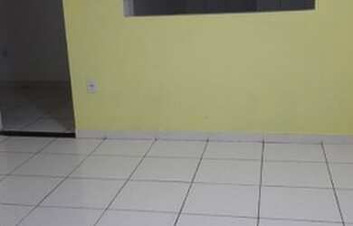 Imagem: A casa possui 2 Dormitórios, 1 Banheiro e está localizado