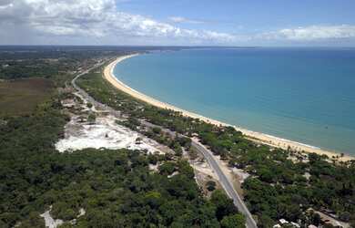 Imagem 9: O Brasil nasceu aqui Vizinho de Porto Seguro. Aconteceu no local da sua...