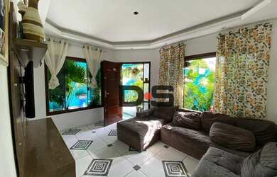 Imagem: A casa possui 4 Dormitórios, 3 Banheiros, 130m² de Área