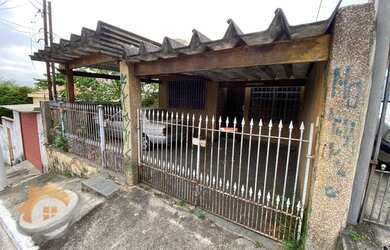 Imagem: O terreno possui 240m² de Área e está localizado em Vila