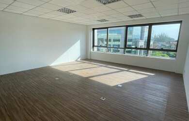 Imagem: O depósito à venda possui 1 Vaga na garagem e 47m² de Área