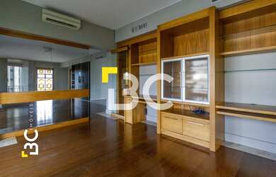 Imagem 12: BC Imóveis vende luxuoso apartamento 1 por andar alto padrão, com 4...