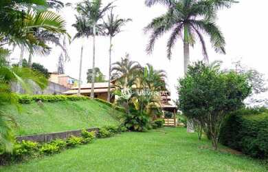 Imagem: A casa possui 3 Dormitórios, 4 Banheiros, 120m² de Área e