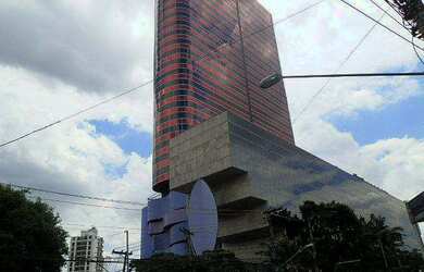 Imagem: O depósito possui 1 Vaga na garagem e 34m² de Área e está