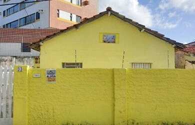 Imagem: A casa em condomínio possui 3 Dormitórios, 2 Banheiros, 3