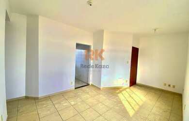 Imagem: O apartamento possui 3 Dormitórios, 1 Banheiro, 2 Vagas na