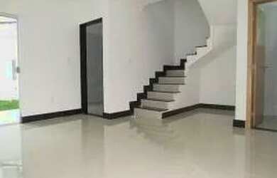 Imagem: A casa possui 3 Dormitórios, 2 Banheiros, 2 Vagas na garagem