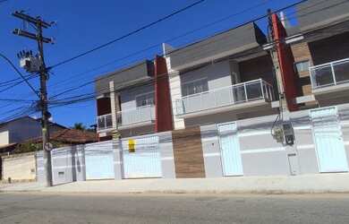 Imagem: A casa em condomínio possui 2 Dormitórios, 1 Banheiro, 2 Vagas