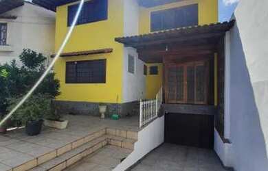 Imagem 1: Linda casa de 3 quartos, 1 suíte e vaga para 4 carros no Porto Novo