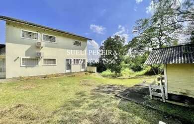 Imagem 11: Casa para venda possui 3 salas 2 salões, 4 banheiros, 10 vagas, em Granja...