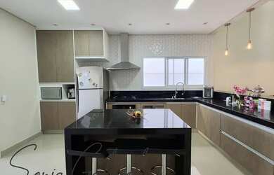 Imagem: A casa em condomínio possui 3 Dormitórios, 2 Banheiros, 2