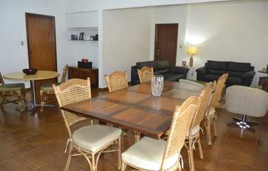 Imagem: O apartamento possui 3 Dormitórios, 2 Banheiros, 2 Vagas na