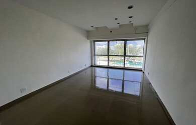 Imagem: O depósito possui 1 Vaga na garagem, 34m² de Área e está