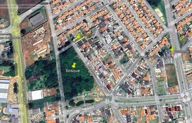 Imagem 4: terreno em frente ao bosque