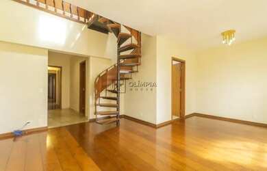 Imagem: O apartamento na cobertura possui 3 Dormitórios, 2 Banheiros