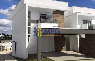 Imagem: A casa em condomínio possui 3 Dormitórios, 3 Banheiros, 143m²