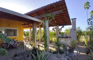 Imagem: A casa em condomínio possui 2 Dormitórios, 3 Banheiros, 3