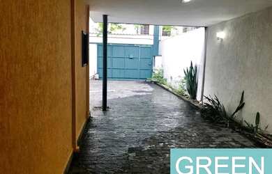 Imagem: O depósito possui 5 Vagas na garagem, 350m² de Área e está