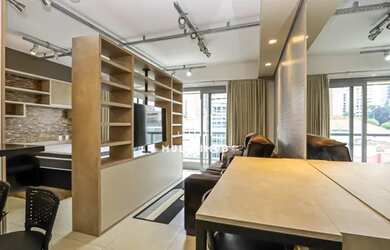 Imagem: O apartamento possui 1 Dormitório, 1 Banheiro, 1 Vaga na garagem