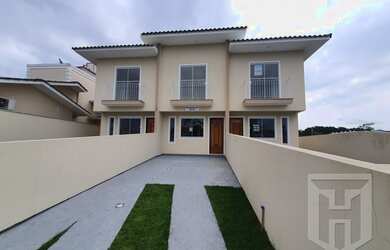 Imagem: A casa possui 2 Dormitórios, 1 Banheiro, 1 Vaga na garagem